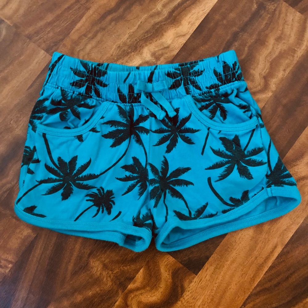 3/$20 💕 Girls Tropical Print Shorts (5/6)
